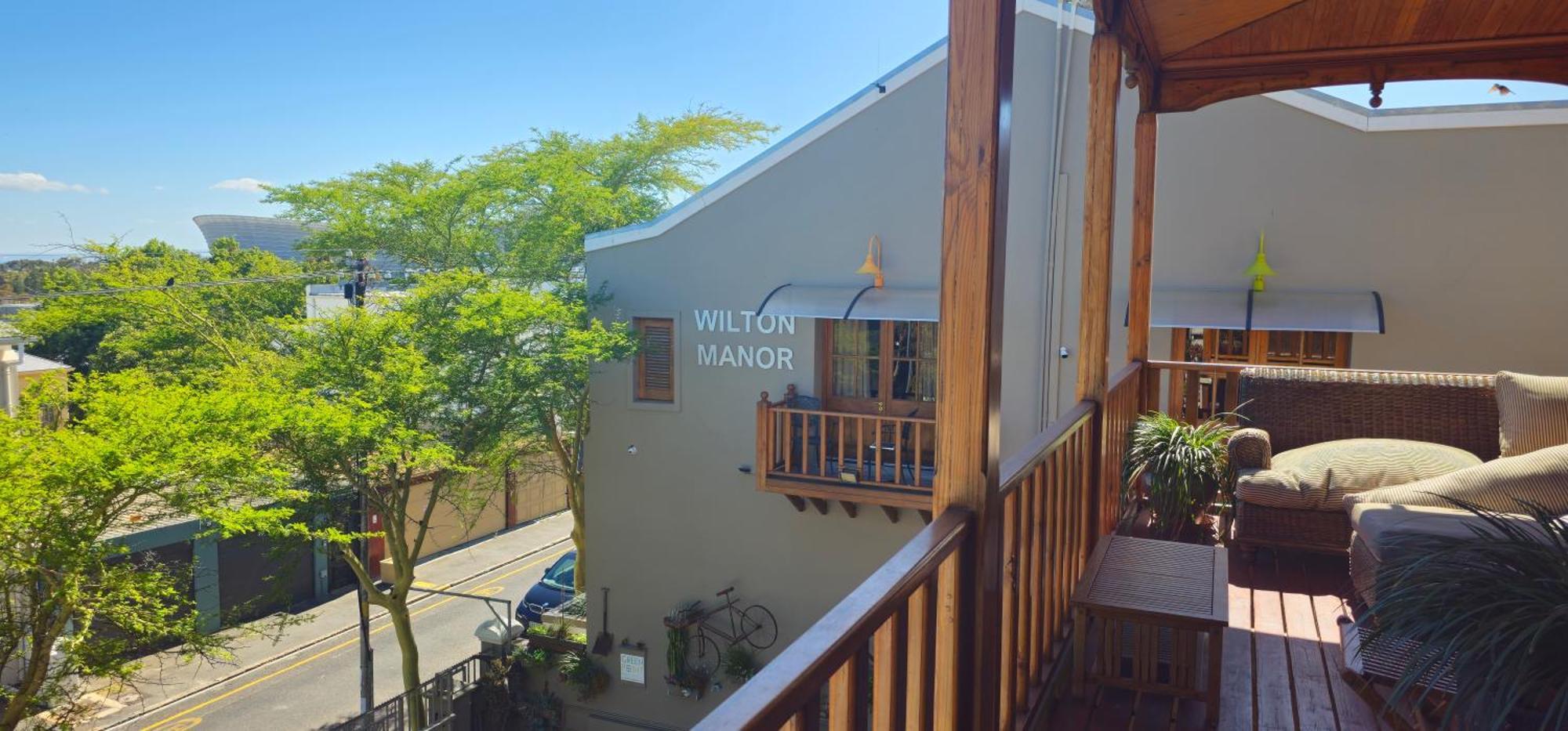 Wilton Manor Solar Energy 4*
